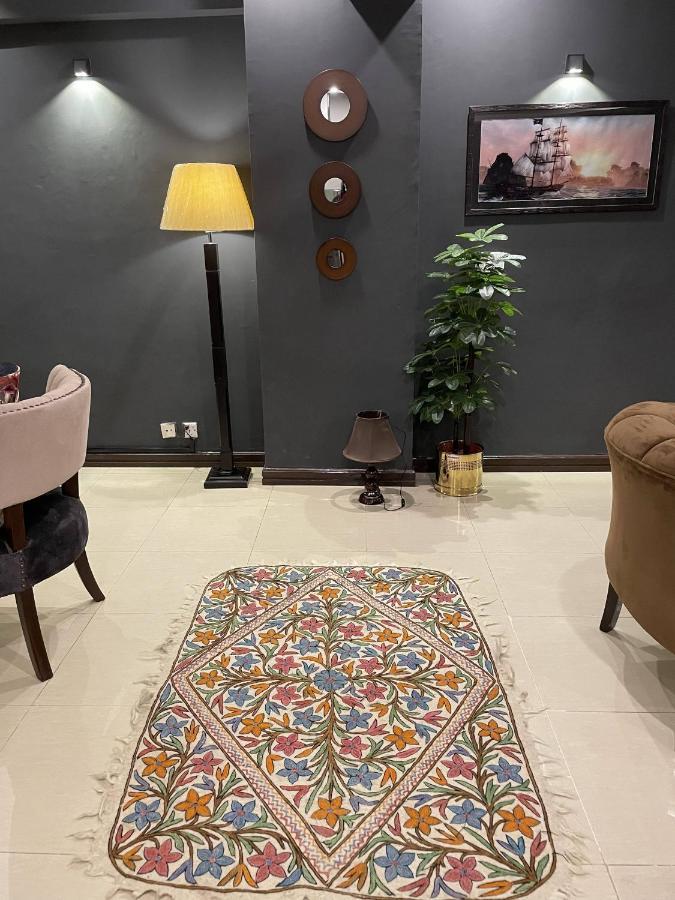 Freddy'S Luxury Family Apartments Islamabad Exteriör bild